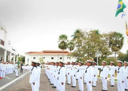 Com 158 vagas, Marinha abre concurso com sal&aacute;rios de R$ 9 mil
