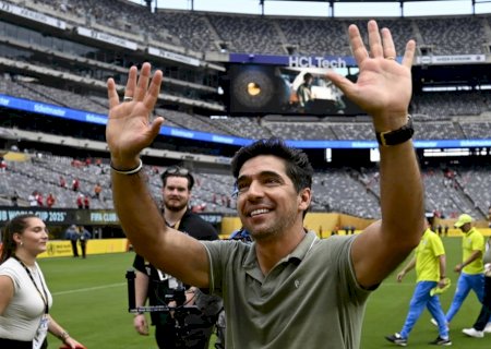 Abel Ferreira indica que deve renovar com o Palmeiras até 2027