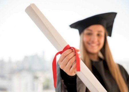 Saiba a diferença, pós e contras entre bacharelado e licenciatura para escolher a sua graduação