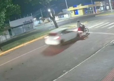 Motociclista é atingido por carro que não respeitou sinalização