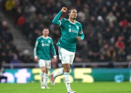 Liverpool quebra série invicta caseira do Sunderland e entra na briga pelo G-4 na Inglaterra