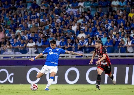 Cruzeiro marca no fim, vence o Pouso Alegre e confirma vaga na final do Mineiro