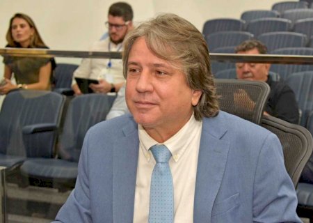 Vereadores tucanos dão ultimato para saída de Caravina