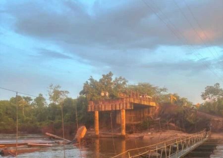 Exército instala passarela para pedestres no Rio do Peixe