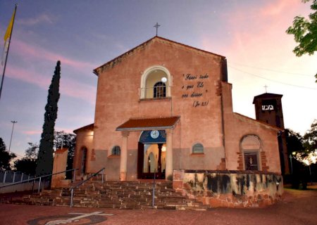 Prefeita veta totalmente lei que proibia barulho em volta de templos religiosos