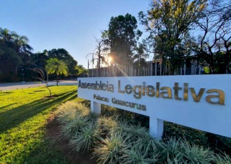 Deputados aprovam projeto que prevê benefícios fiscais para bons pagadores