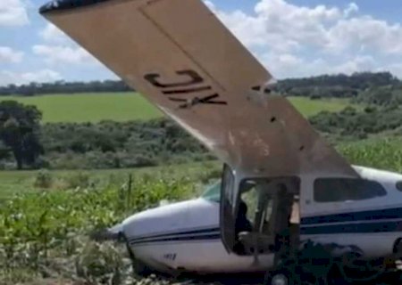 Avião realiza pouso forçado em lavoura perto da fronteira