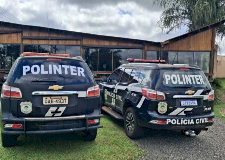 Polícia prende mulher que decepou orelha de companheiro
