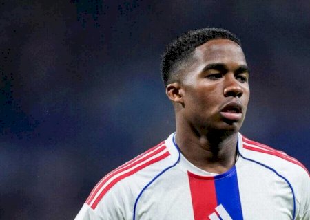 Endrick é criticado por técnico do Lyon após 4&ordm; jogo seguido sem gols: 'Espero mais dele'