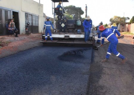 Prefeitura libera pacote de R$ 136 milhões para asfaltar 28 bairros da Capital