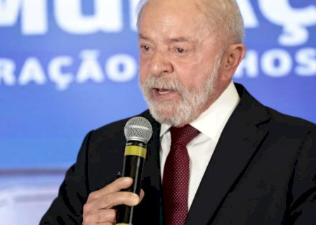 Lula assina MP e zera 'taxa das blusinhas'