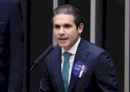 Câmara: Hugo Motta defende fim da escala 6x1 e fala em texto de convergência sobre o tema