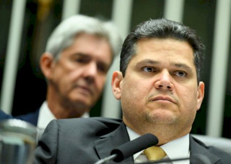 Alcolumbre diz que Senado debaterá fim da 6×1 ‘sem pressa’