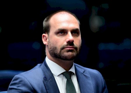 STF marca julgamento de Eduardo Bolsonaro por coação na trama golpista para 16/6